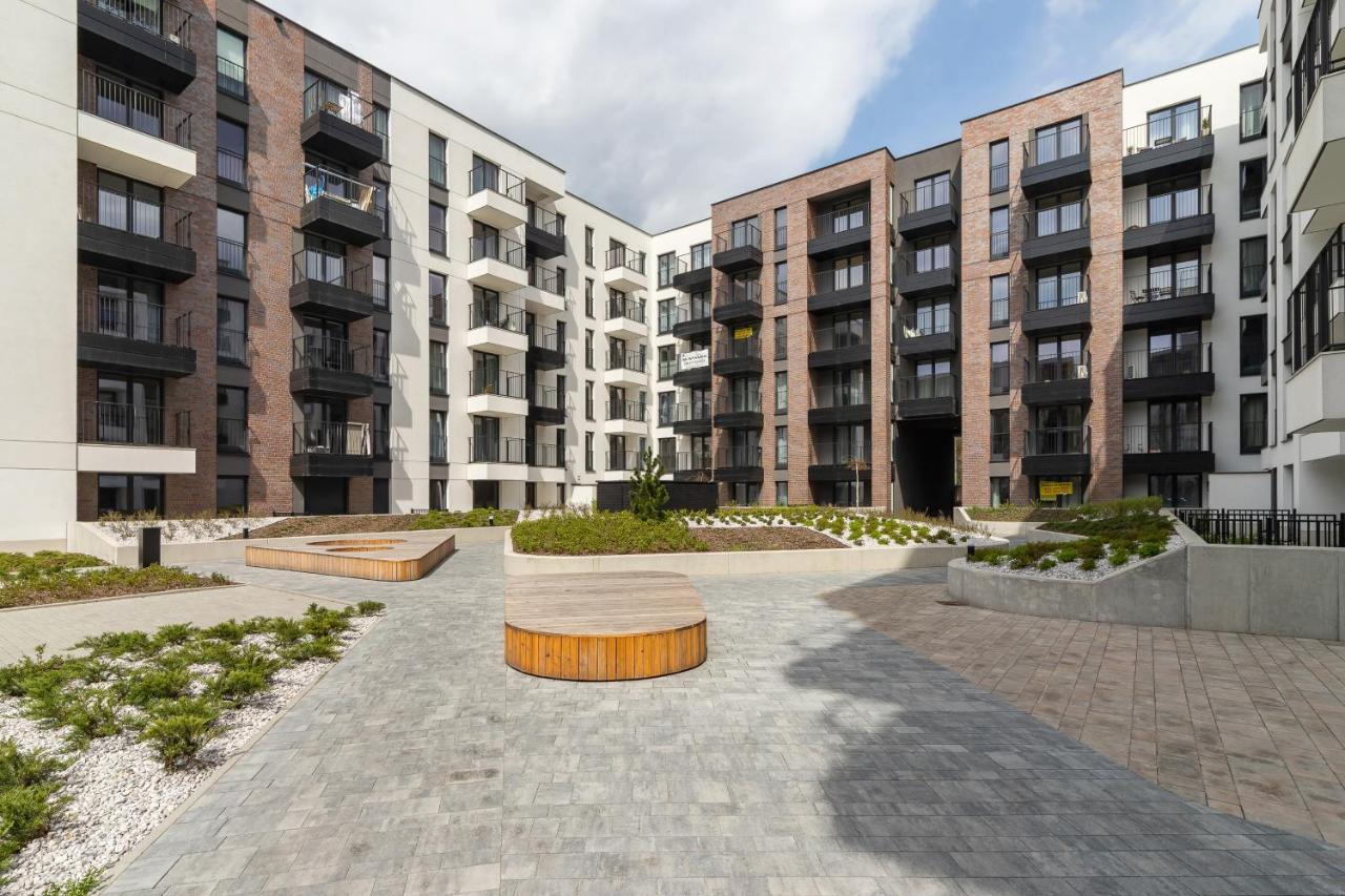Movie Jacuzzi Apartment At The Main Station By Noclegi Renters Krasków Εξωτερικό φωτογραφία