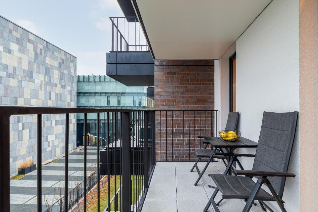 Movie Jacuzzi Apartment At The Main Station By Noclegi Renters Krasków Εξωτερικό φωτογραφία